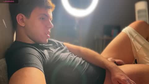 Snapshot of christophertan chatting on 09/12/25, 06:02 Christopher online show from 09/12/25, 06:02