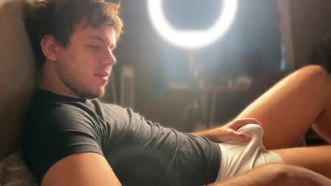 Snapshot of christophertan chatting on 11/01/25, 07:43 Christopher online show from 11/01/25, 07:43