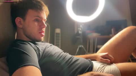 Snapshot of christophertan chatting on 01/11/26, 08:25 Christopher online show from 01/11/26, 08:25