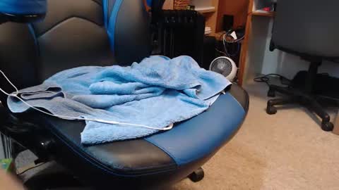 ChrisTracey online show from 05/11/26, 04:04