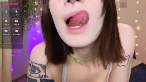 christy memeow online show from 10/14/25, 03:13