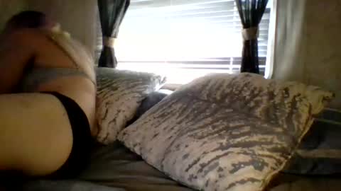 Snapshot of chrisvibess chatting on 07/09/26, 10:25 chrisvibess online show from 07/09/26, 10:25