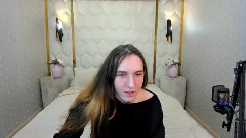 chrisybev online show from 06/23/26, 07:45