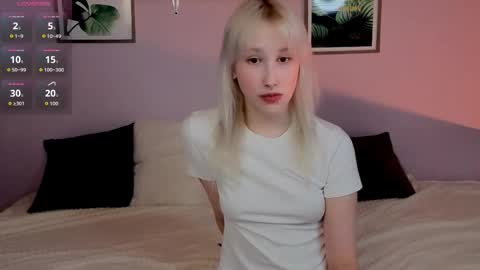 EvaBlonde TayaBrunette EliieBlack hair online show from 03/28/26, 02:38