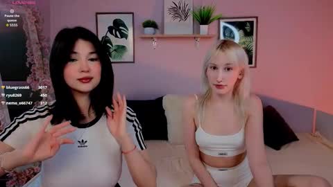 EvaBlonde TayaBrunette EliieBlack hair online show from 03/31/26, 02:28