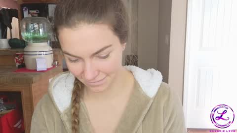 Snapshot of chroniclove chatting on 12/06/24, 05:11 Marley online show from 12/06/24, 05:11