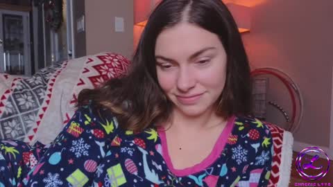 Snapshot of chroniclove chatting on 12/15/24, 12:29 Marley online show from 12/15/24, 12:29