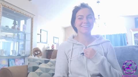 Snapshot of chroniclove chatting on 01/09/25, 04:49 Marley online show from 01/09/25, 04:49