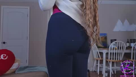 Snapshot of chroniclove chatting on 02/19/25, 07:48 Marley online show from 02/19/25, 07:48