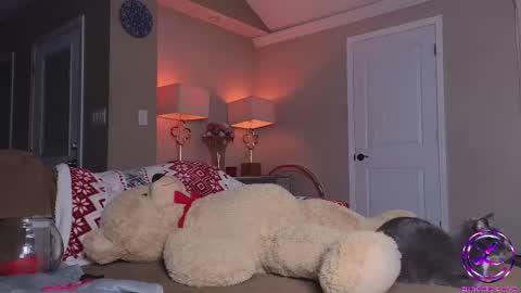 Snapshot of chroniclove chatting on 02/23/25, 01:57 Marley online show from 02/23/25, 01:57