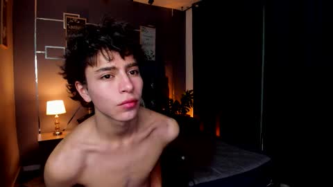 Snapshot of chrristopher77 chatting on 09/29/25, 01:27 chrristopher77 online show from 09/29/25, 01:27