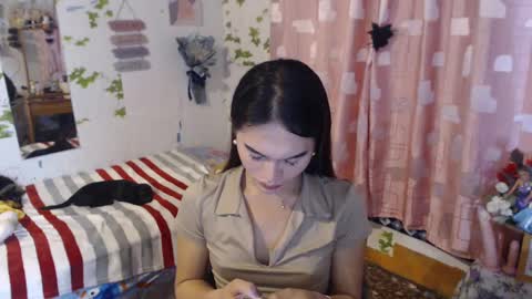 Ur Suraya22 online show from 02/04/25, 09:20