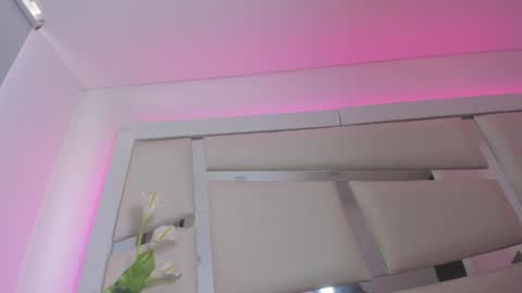 instagram chrystaljade.1 online show from 12/03/24, 04:17