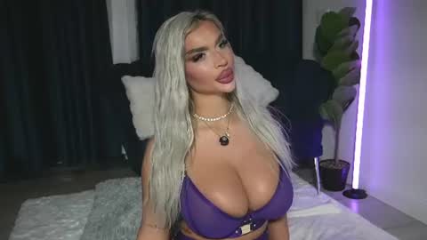 Chrystal online show from 06/29/26, 07:36