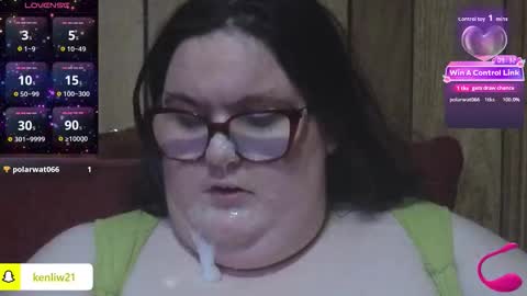 Snapshot of chubbydevil22 chatting on 02/12/26, 12:27 kenli online show from 02/12/26, 12:27