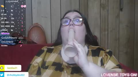 Snapshot of chubbydevil22 chatting on 03/04/26, 12:49 kenli online show from 03/04/26, 12:49