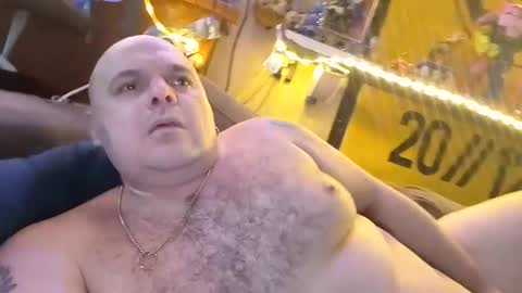 chubbyman40 online show from 02/08/26, 03:48