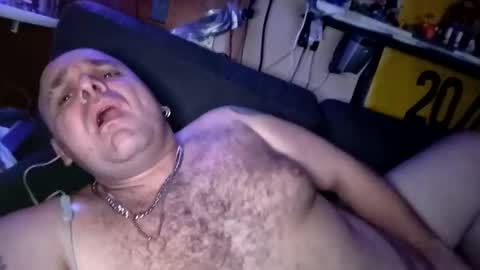 Snapshot of chubbyman43 chatting on 06/05/26, 02:40 chubbyman43 online show from 06/05/26, 02:40