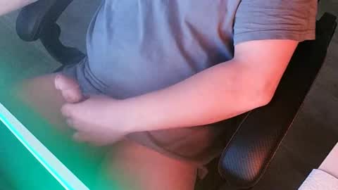 Snapshot of chucky606 chatting on 01/18/25, 05:15 chucky606 online show from 01/18/25, 05:15