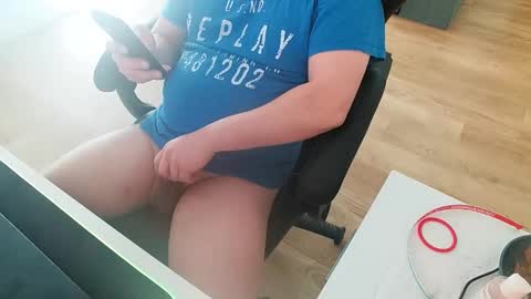 Snapshot of chucky606 chatting on 02/08/25, 11:01 chucky606 online show from 02/08/25, 11:01