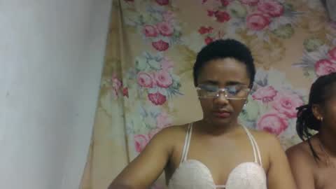 Snapshot of ciciazzhh chatting on 03/23/26, 12:20 ciciazzhh online show from 03/23/26, 12:20