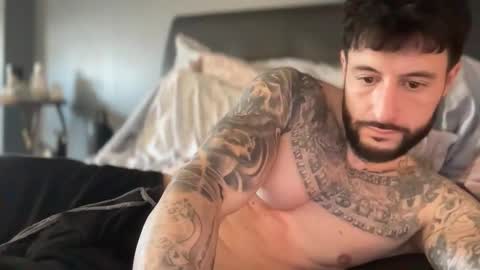 Snapshot of cicigetthe85 chatting on 02/05/26, 08:24 cicigetthe85 online show from 02/05/26, 08:24