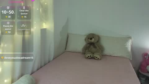 Snapshot of cielo_18d chatting on 01/07/25, 03:24 Mia online show from 01/07/25, 03:24