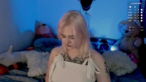 Helen and Teya online show from 10/13/25, 01:33