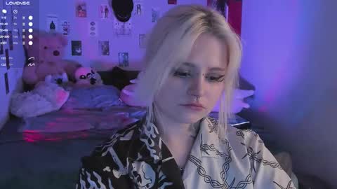 Helen and Teya online show from 11/06/25, 11:33