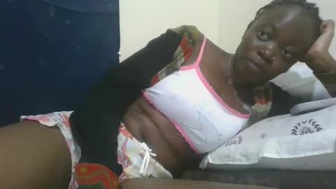 Snapshot of cilia_petite chatting on 02/12/25, 12:33 cilia petite online show from 02/12/25, 12:33