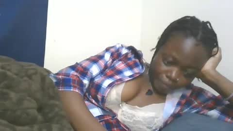 Snapshot of cilia_petite chatting on 10/28/25, 01:42 cilia petite online show from 10/28/25, 01:42