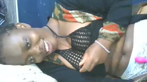 Snapshot of cilia_petite chatting on 11/08/25, 02:34 cilia petite online show from 11/08/25, 02:34