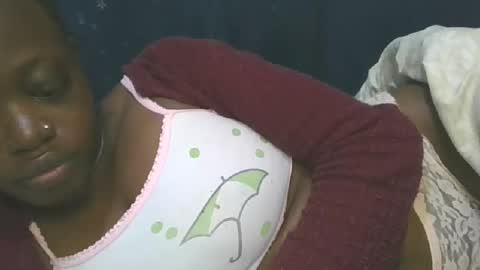 Snapshot of cilia_petite chatting on 11/18/25, 11:37 cilia petite online show from 11/18/25, 11:37