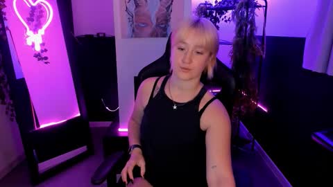 Cin Bellamy online show from 09/23/25, 05:21