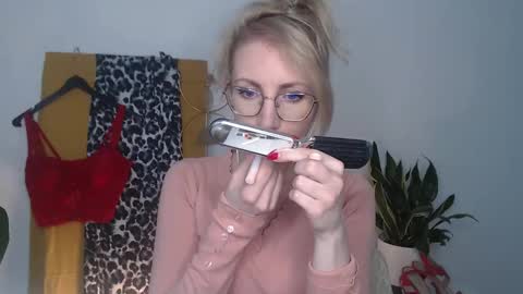 Cinderella online show from 04/14/26, 05:24