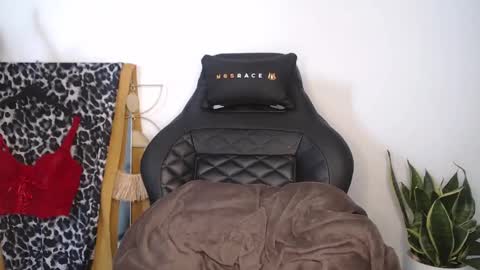 Cinderella online show from 04/23/26, 04:20