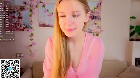 Snapshot of cindyreming01 chatting on 10/01/25, 07:14 indy online show from 10/01/25, 07:14