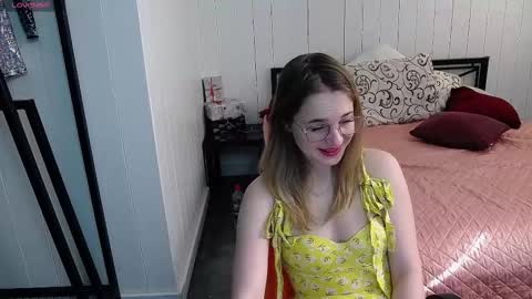 Snapshot of cindywood chatting on 03/12/25, 08:08 Cindy online show from 03/12/25, 08:08
