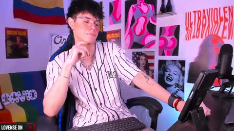 David     Independent Model online show from 01/20/25, 02:01