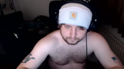 Snapshot of cinnamonbunzsz chatting on 12/18/24, 07:41 cinnamon online show from 12/18/24, 07:41