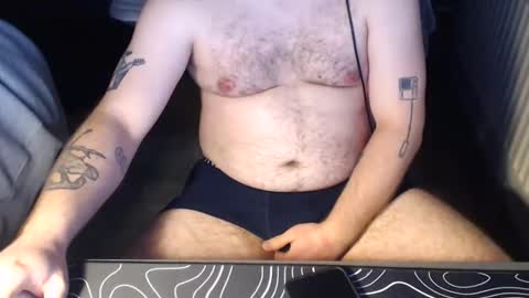 Snapshot of cinnamonbunzsz chatting on 02/10/25, 12:19 cinnamon online show from 02/10/25, 12:19