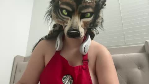 Snapshot of cinnanicos chatting on 09/19/25, 06:15 Nicky online show from 09/19/25, 06:15