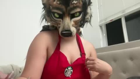 Snapshot of cinnanicos chatting on 10/08/25, 05:38 Nicky online show from 10/08/25, 05:38