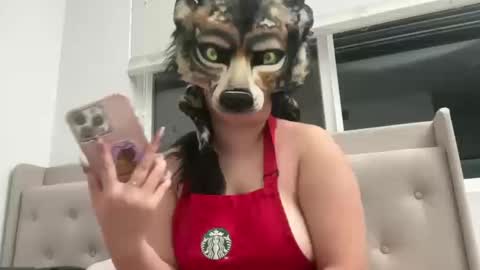 Snapshot of cinnanicos chatting on 10/11/25, 06:34 Nicky online show from 10/11/25, 06:34