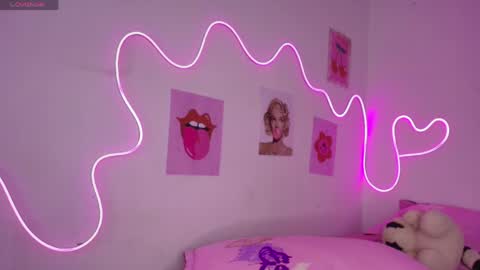 cinniaa online show from 05/15/26, 03:02
