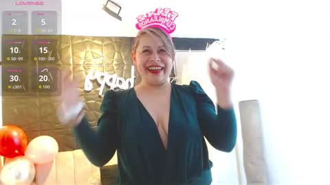 Snapshot of cinthia1609 chatting on 11/14/25, 08:51 cinthia1609 online show from 11/14/25, 08:51