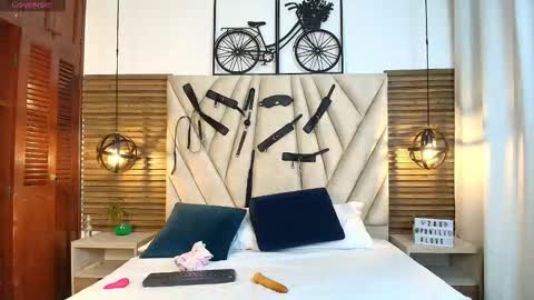 cinthiabaker online show from 11/08/25, 11:32