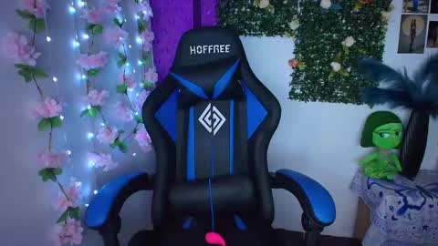 Snapshot of cinthiacarter chatting on 09/13/25, 04:23 CinthiaCarter online show from 09/13/25, 04:23