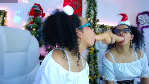 Snapshot of cintia_holms chatting on 12/19/24, 05:08 Cintia online show from 12/19/24, 05:08