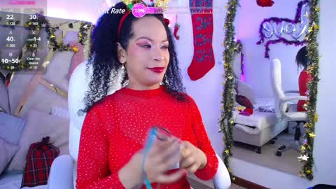 Snapshot of cintia_holms chatting on 12/22/24, 12:38 Cintia online show from 12/22/24, 12:38